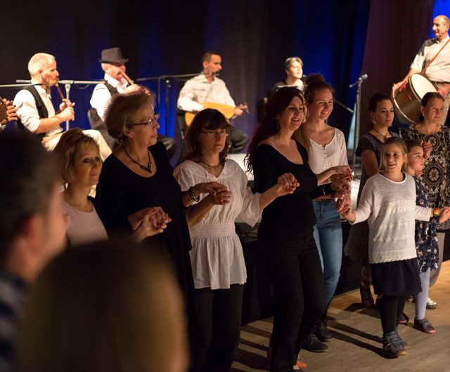 Sültü 20 jubileumi koncert és táncház a moldvai csángó népzenét játszó Sültü Zenekarral